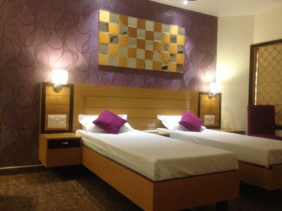 Palm Village Resort Колката Екстер'єр фото