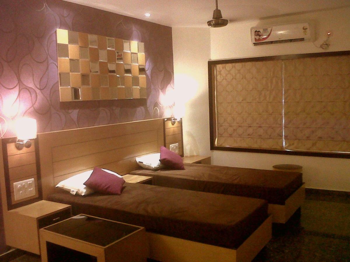 Palm Village Resort Колката Екстер'єр фото